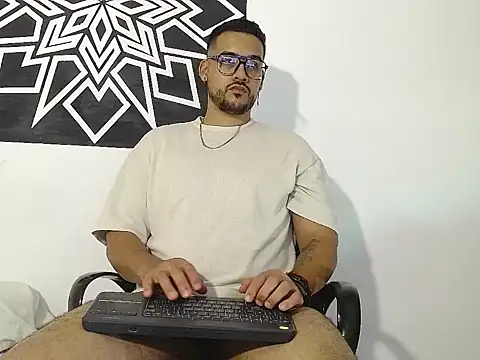 _CHRIS-DENNIS_ webcam