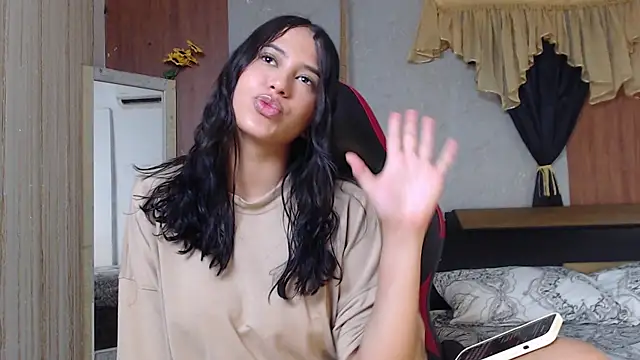 hera_divine webcam
