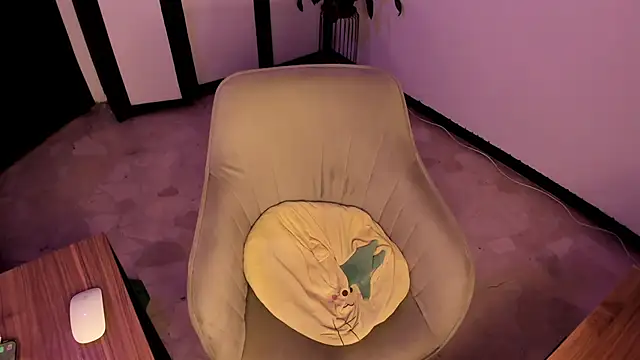 sweettaaron01 webcam