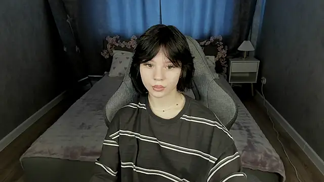 Loly_Cuttie webcam