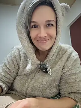 MARILYNMADELENAKOVANOVA webcam