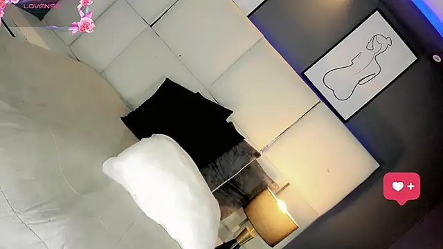 Amira_Ember webcam