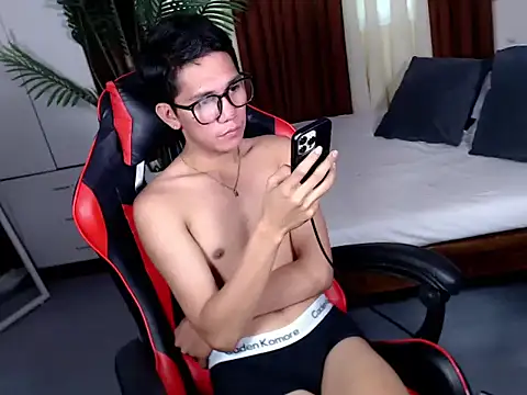 drinkmycumx webcam