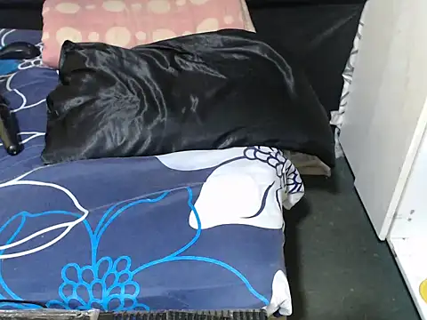 SweetHotBabby18 webcam
