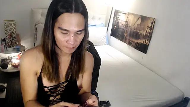 NinaDOM4CUM webcam