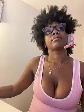 mochakaia - Mochakaia's free webcam - UK Sex Cams