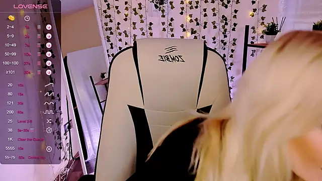 AnyaTaylor_ webcam