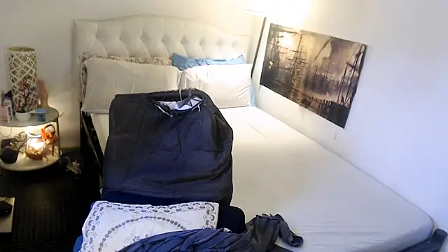 NinaDOM4CUM webcam