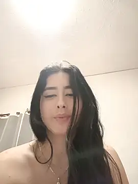 Just_Isaa webcam