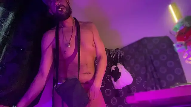 Guyst049 webcam