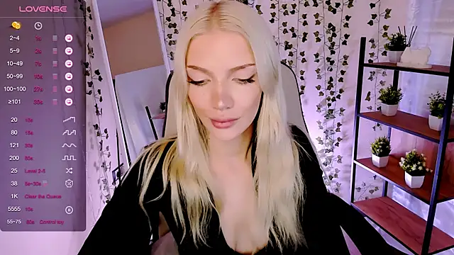 AnyaTaylor_ webcam