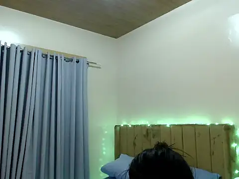 charlene_pretty webcam