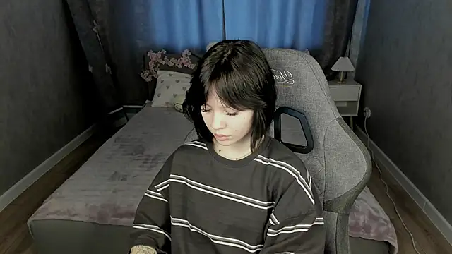 Loly_Cuttie webcam