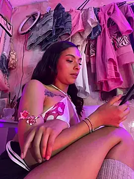 Skye_Moore webcam
