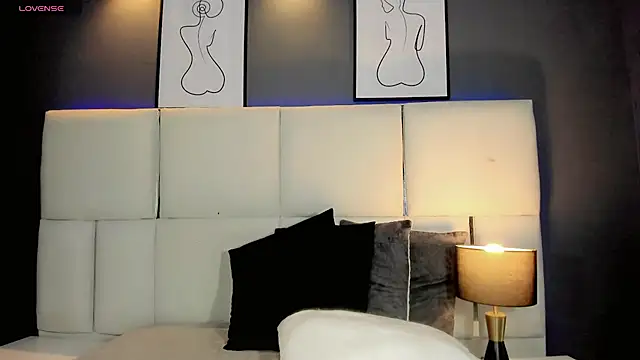 Amira_Ember webcam