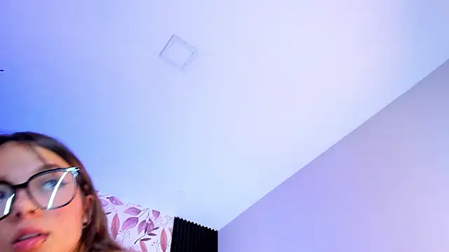AmmyJones_ webcam