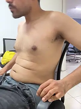 AdrianGarcia89 webcam