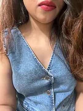 riya_sharma11 webcam