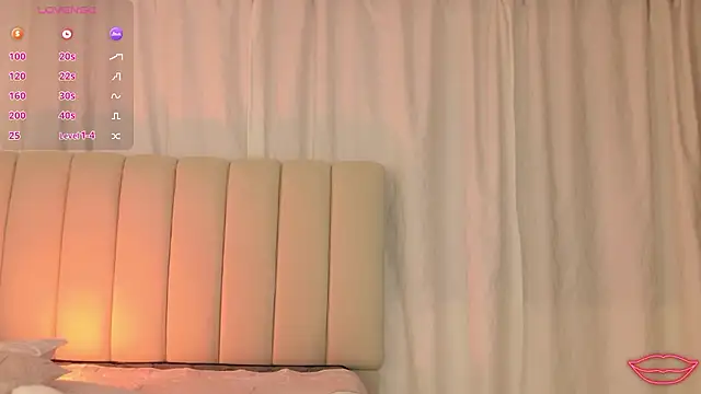 JulietRiverr webcam