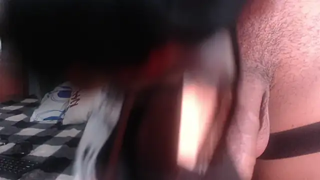 Dani-brown webcam