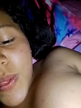 AishaYeleth webcam