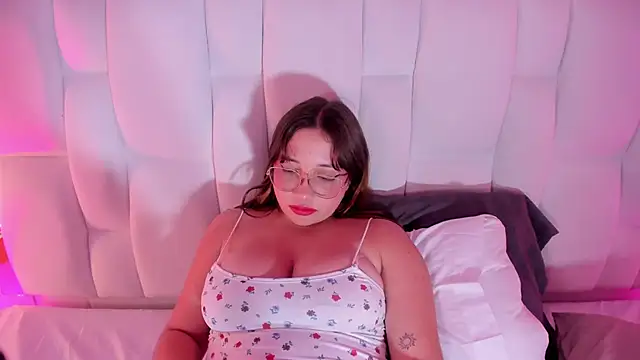 AliciaWhite_nt webcam