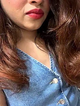 riya_sharma11 webcam