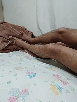dark-skinned212 webcam