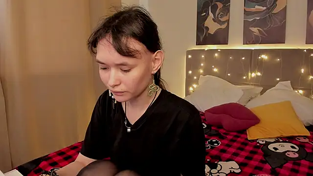 Emily_Strikeee webcam