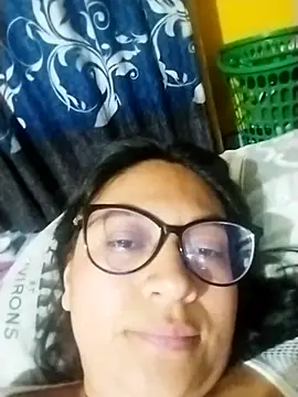 LatinSquirtBaby webcam