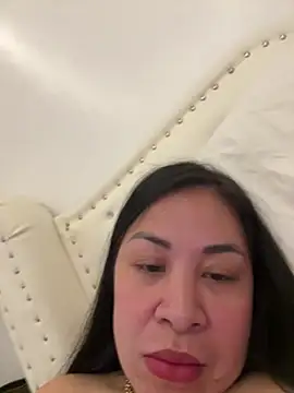 NaughtySCARLETSIN webcam