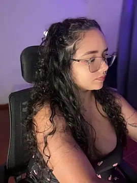 CurlyGirl_1 webcam