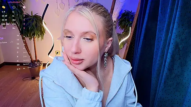 Evacadooo webcam