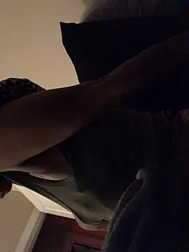 theprettysoles webcam