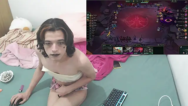 ShyBabyFem webcam