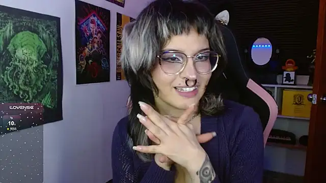 neena_nyx_ webcam
