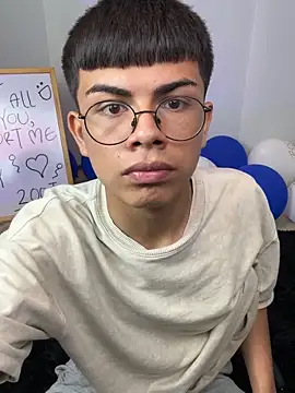 Asher_Young webcam