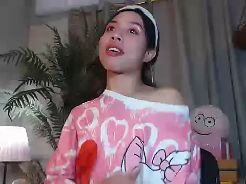 AsianTrixxx webcam