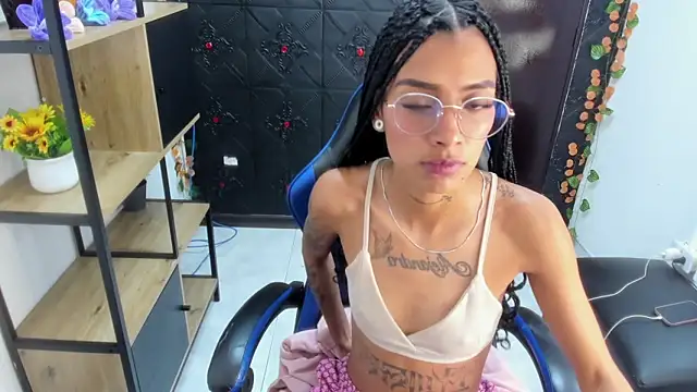 karlaslutskinny__ - KarlaSlutSkinny__'s free webcam - UK Sex Cams