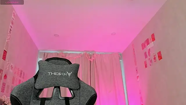 Eva_Harper webcam