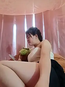 Nguyet135 webcam