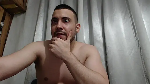 armando_2002 - Armando_2002's free webcam - UK Sex Cams