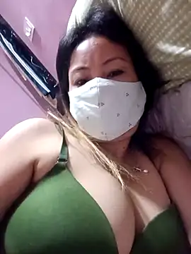Bristy_BigBoobs webcam