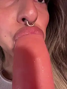 AliceStone19 webcam