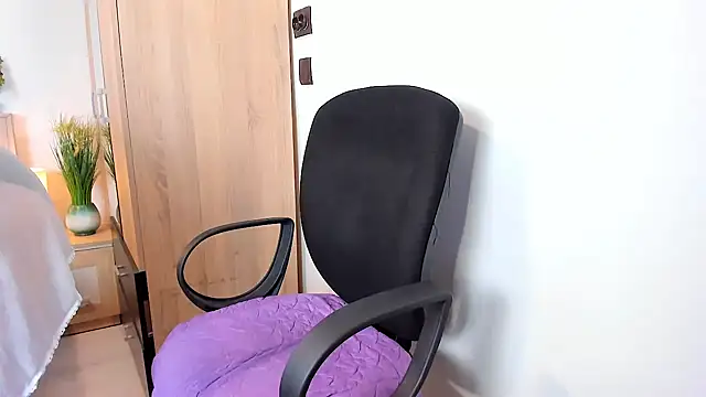 sweetangell69_ (Ask my age) - Naked 10 min