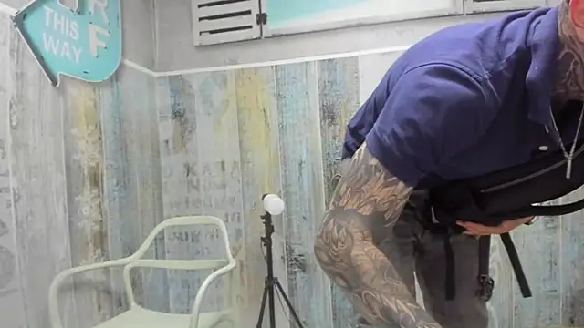 Gury_tattoo webcam