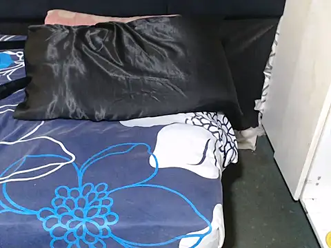 SweetHotBabby18 webcam