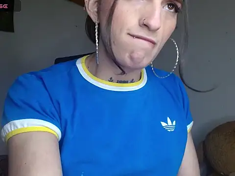 Scarlett_crastrawberry webcam