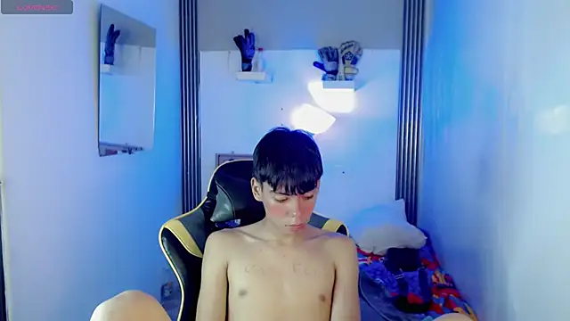 liarr_ (M twink) - naked