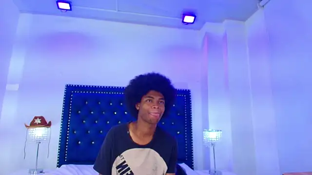 Cristal_and_luke webcam